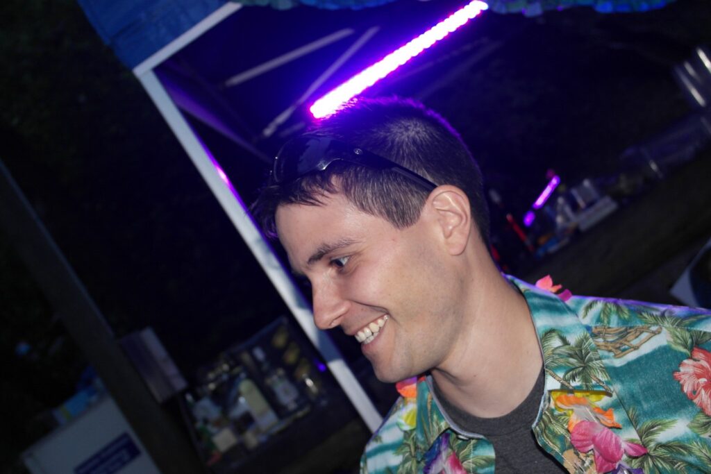 13_TV_180erParty_120