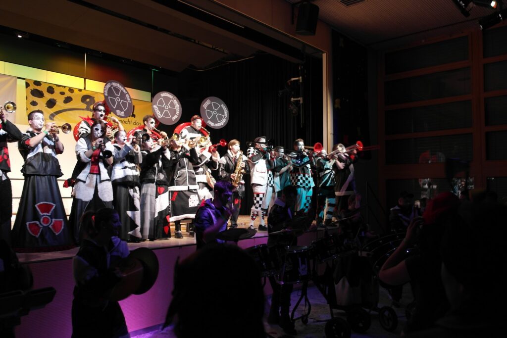 14_TVDR_FasnachtPfungen-1_211