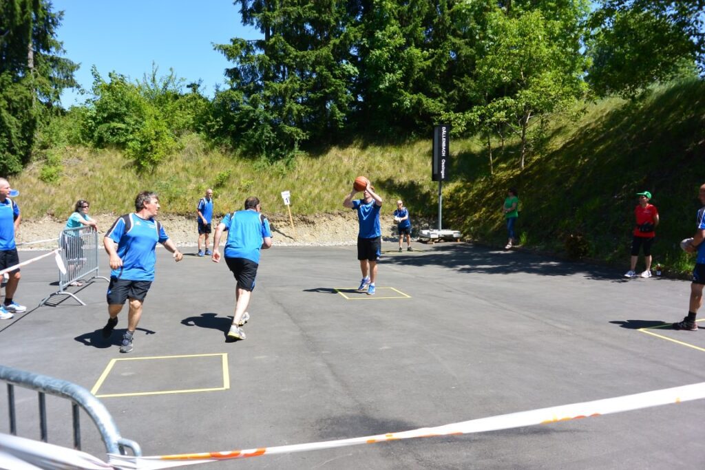 M&auml;nnerriege am RTF in Ossingen 21. Juni 2014