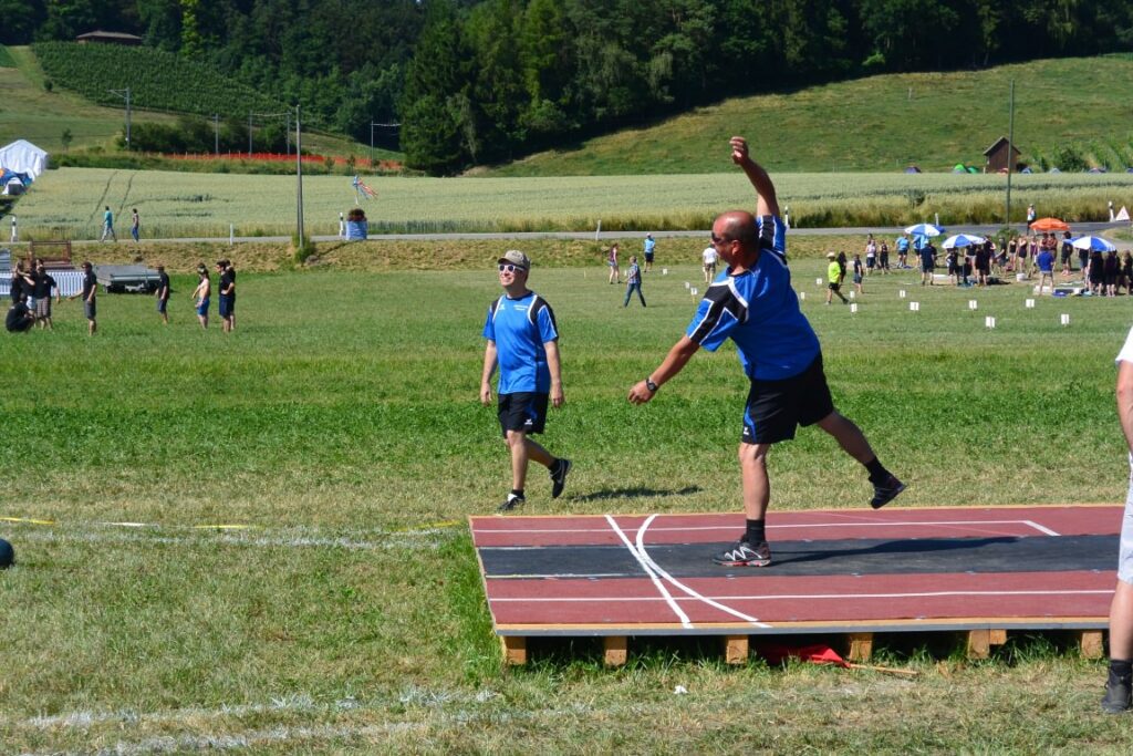 M&auml;nnerriege am RTF in Ossingen 21. Juni 2014