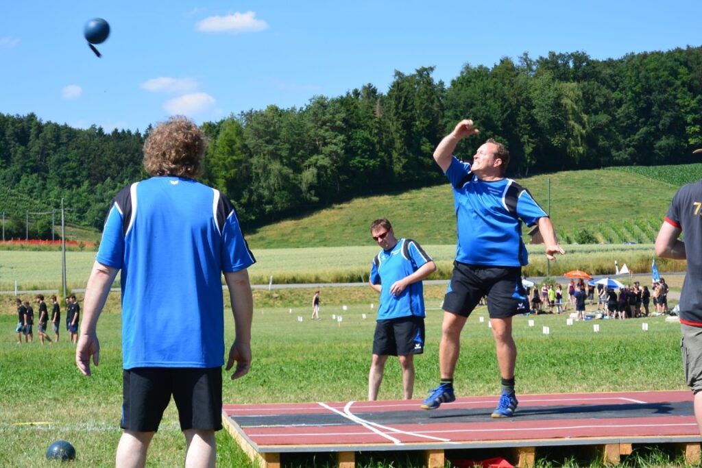 M&auml;nnerriege am RTF in Ossingen 21. Juni 2014