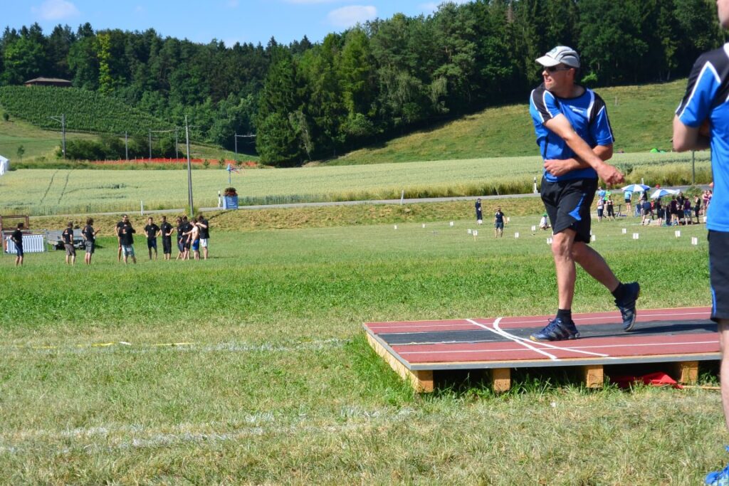 M&auml;nnerriege am RTF in Ossingen 21. Juni 2014