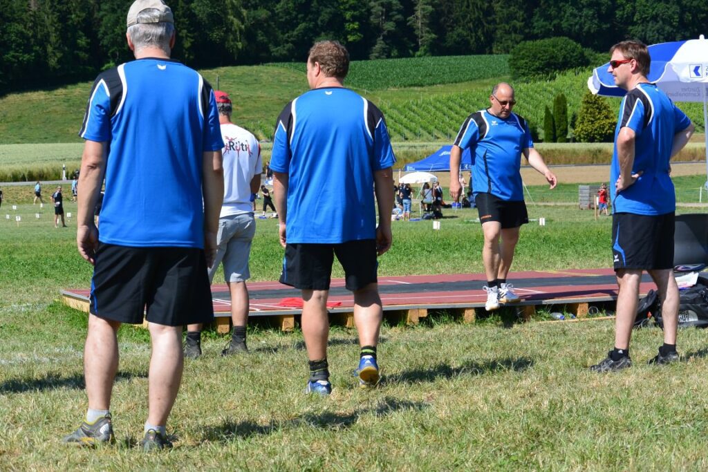 M&auml;nnerriege am RTF in Ossingen 21. Juni 2014