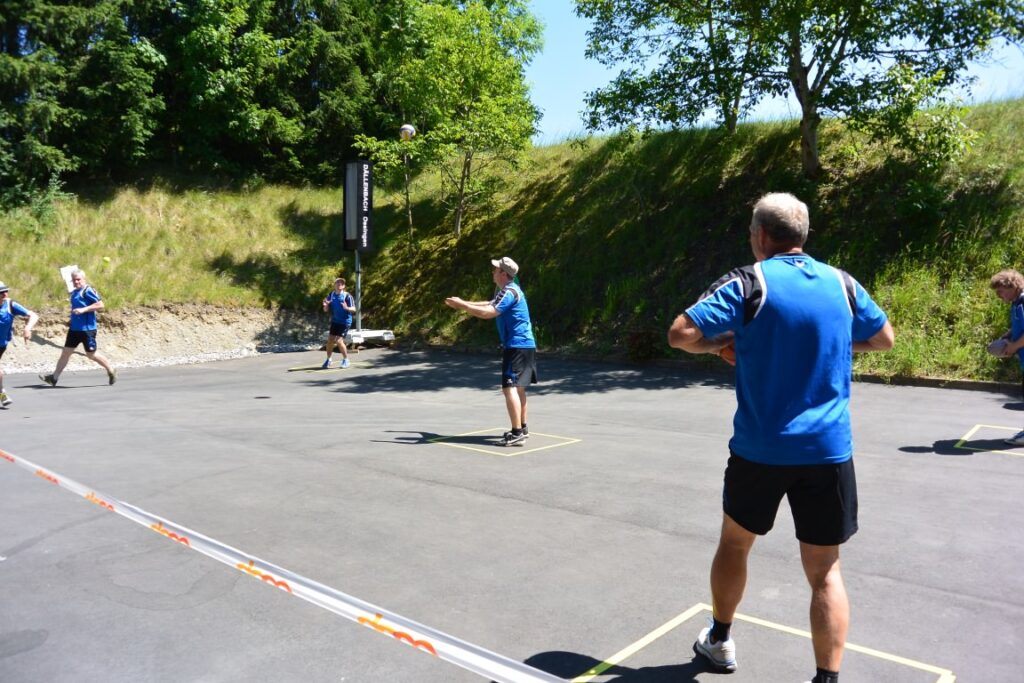 M&auml;nnerriege am RTF in Ossingen 21. Juni 2014