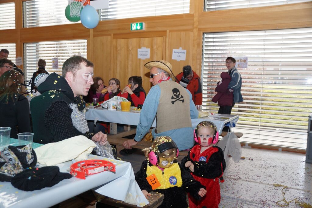 15_TVDR_FasnachtPfungen-1_044