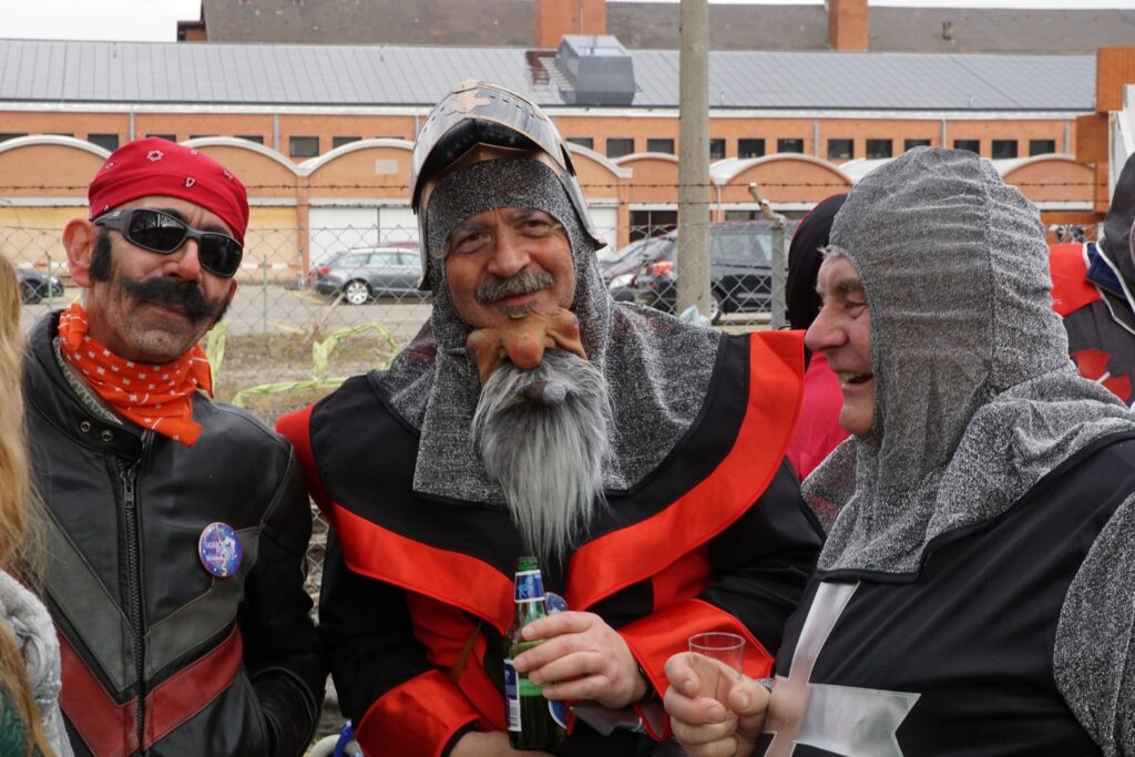 15_TVDR_FasnachtPfungen-2_210