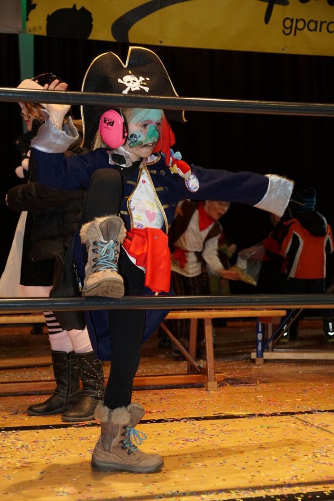 15_TVDR_FasnachtPfungen-2_231