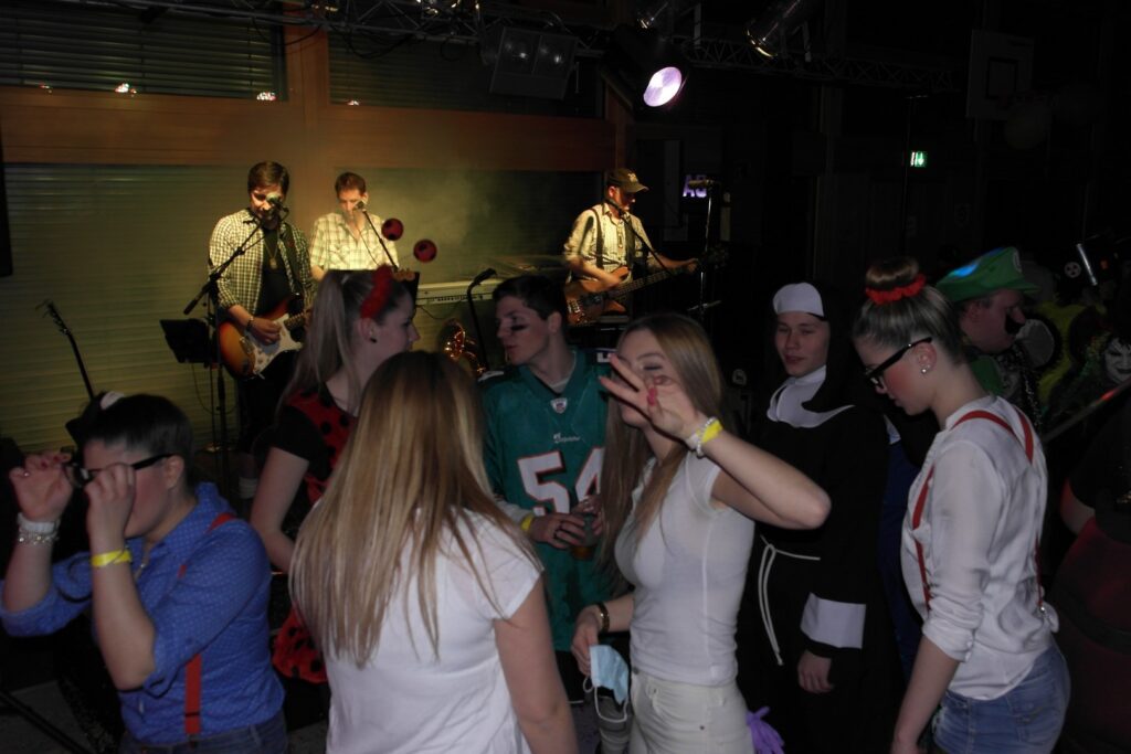 15_TVDR_FasnachtPfungen-3_125