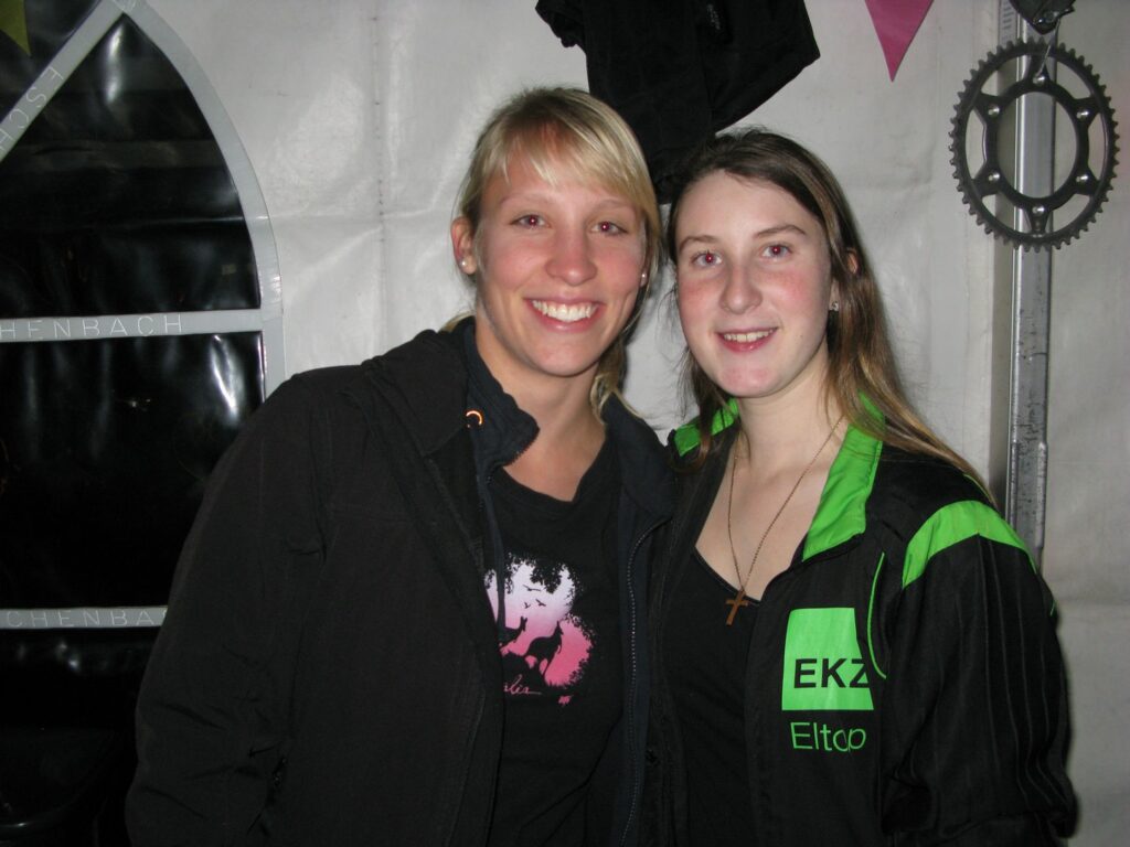 14_TVDR_AU_Bar-1_002