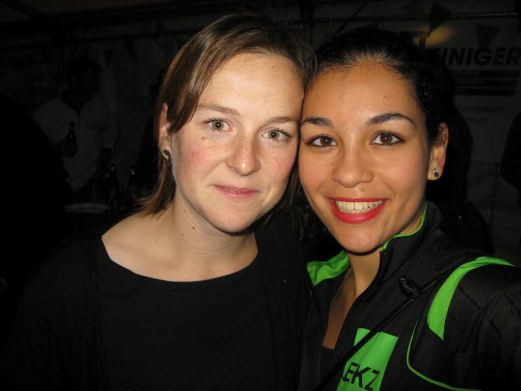 14_TVDR_AU_Bar-1_003