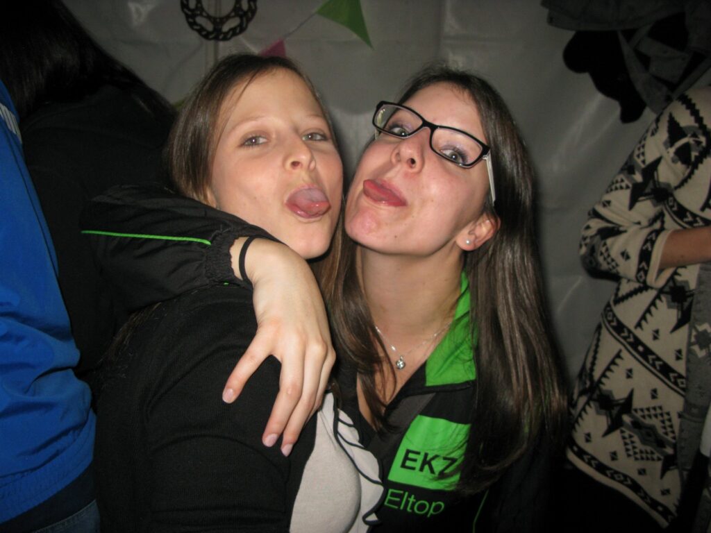 14_TVDR_AU_Bar-1_026