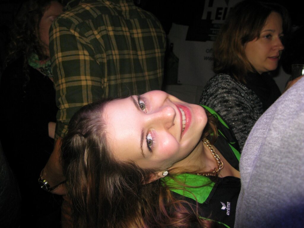 14_TVDR_AU_Bar-1_040