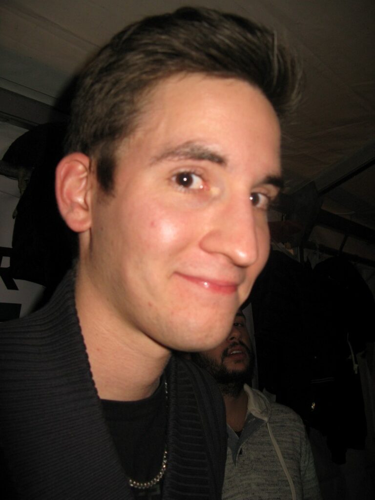 14_TVDR_AU_Bar-1_052