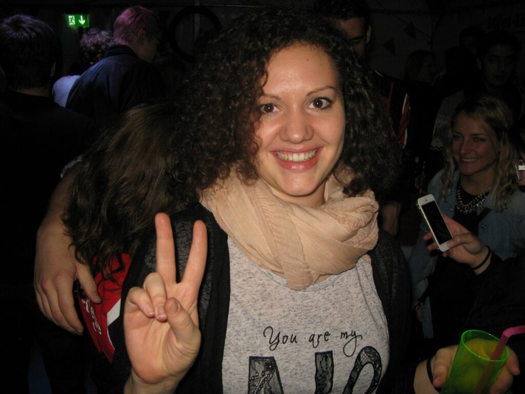 14_TVDR_AU_Bar-1_057