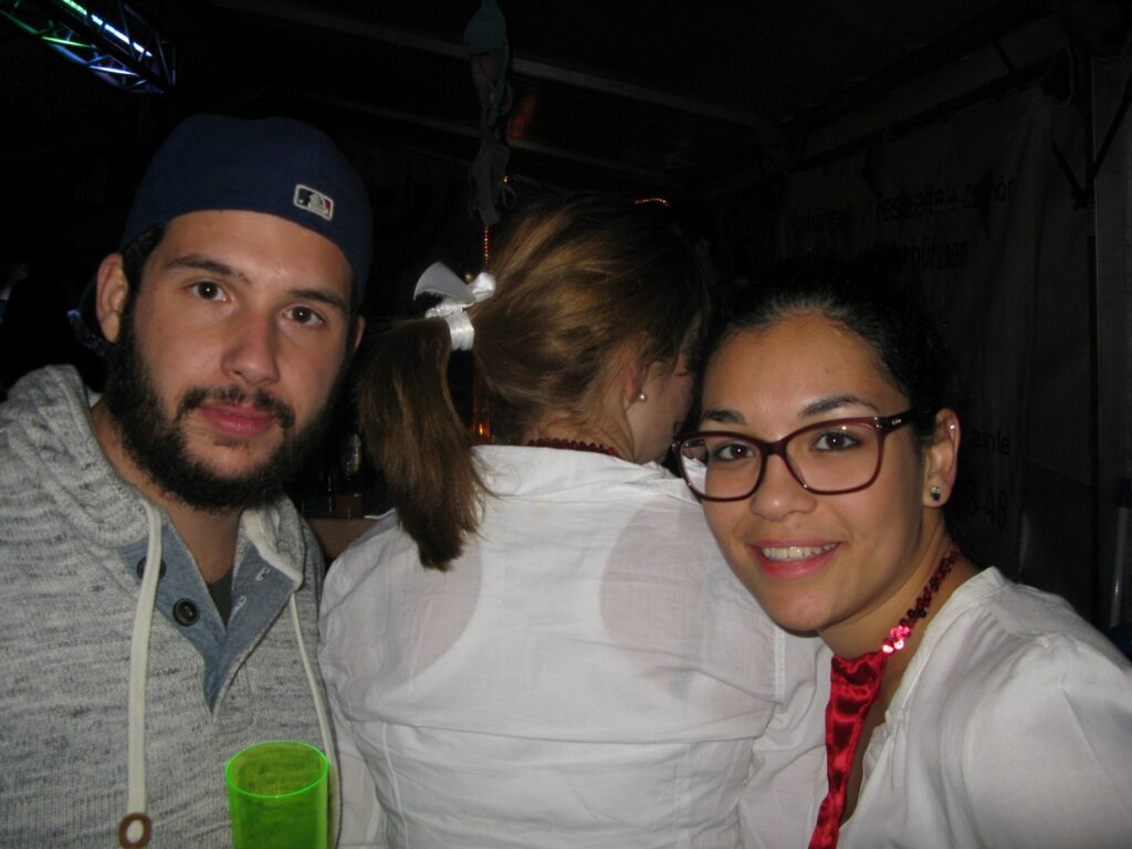 14_TVDR_AU_Bar-1_060