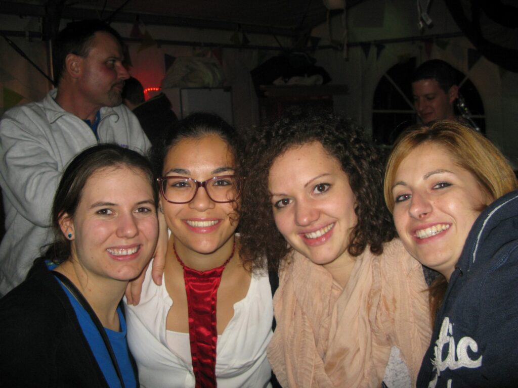 14_TVDR_AU_Bar-1_064